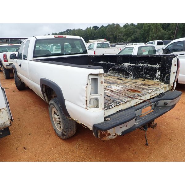 2005 CHEVROLET 2500 HD Pickup Truck