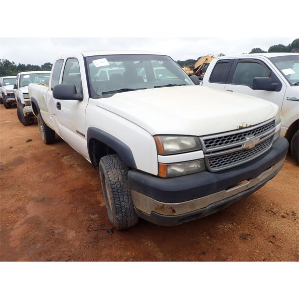 2005 CHEVROLET 2500 HD Pickup Truck