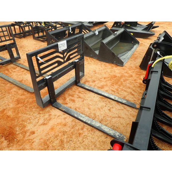 FORK FRAME (FITS SKID STEER LOADER) (B5)