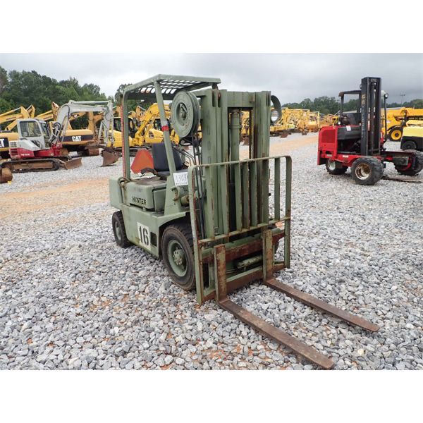 HYSTER H40XLM Forklift - Mast