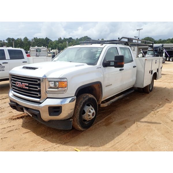 2017 GMC 3500 HD Service / Mechanic Truck