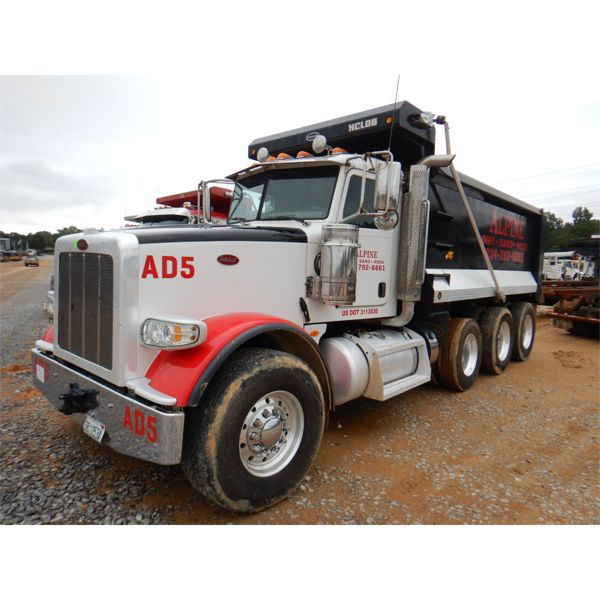 2017 PETERBILT 367 Dump Truck