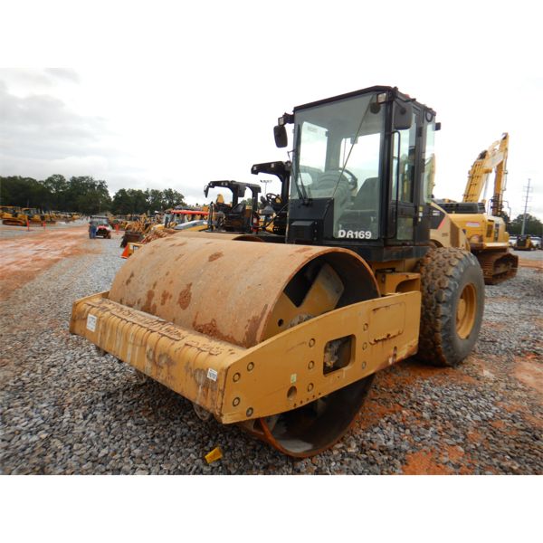 2010 CAT CS56 Roller