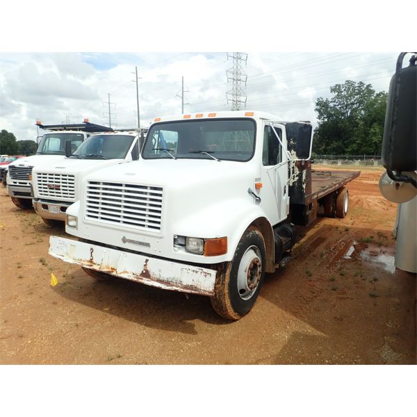 1993 INTERNATIONAL 4900 Rollback Truck