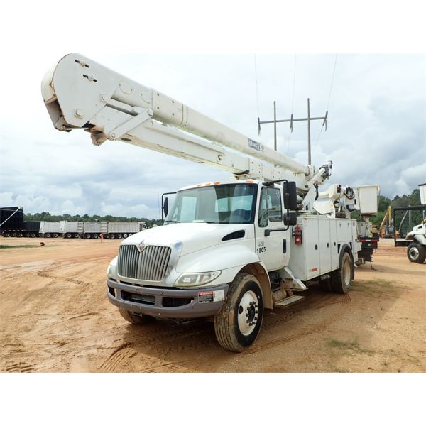 2005 INTERNATIONAL 4300 Bucket Truck