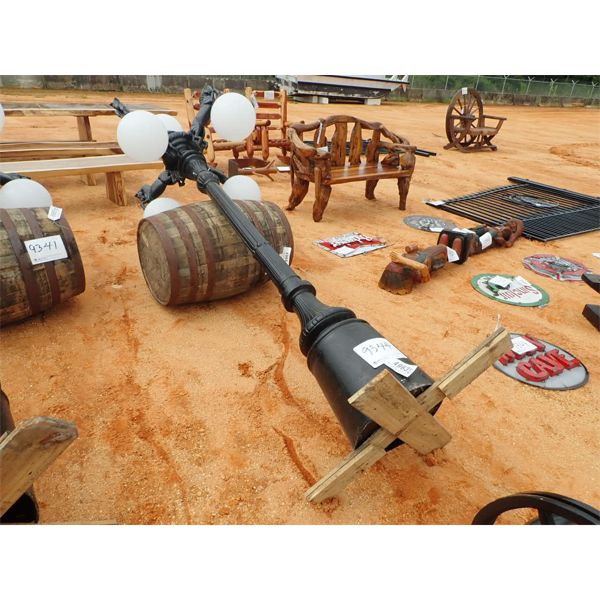 LAMP POST, 4 LAMPS, 9' TALL