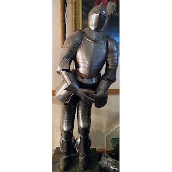 21BG-A399 SUIT OF ARMOUR