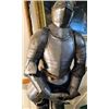 Image 2 : 21BG-A399 SUIT OF ARMOUR