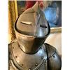 Image 3 : 21BG-A399 SUIT OF ARMOUR
