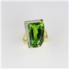 Image 1 : 21CAI-9 PERIDOT & DIAMOND RING