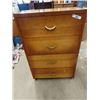 Image 1 : 4 Drawer Dresser 42" x 28" x 16"