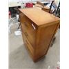 Image 2 : 4 Drawer Dresser 42" x 28" x 16"