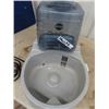 Image 2 : K & H Clean Flow Pet Water Dish