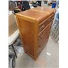 Image 2 : 4 Drawer Dresser 46" x 37" x 13"