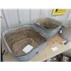 Image 2 : 3 Galvanized Tubs