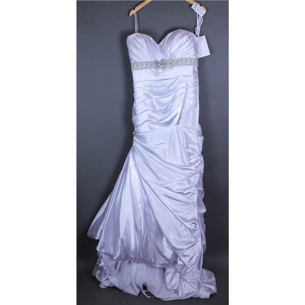 WHITE DEVINCHY DESIGNER BRIDAL GOWN, SIZE 20