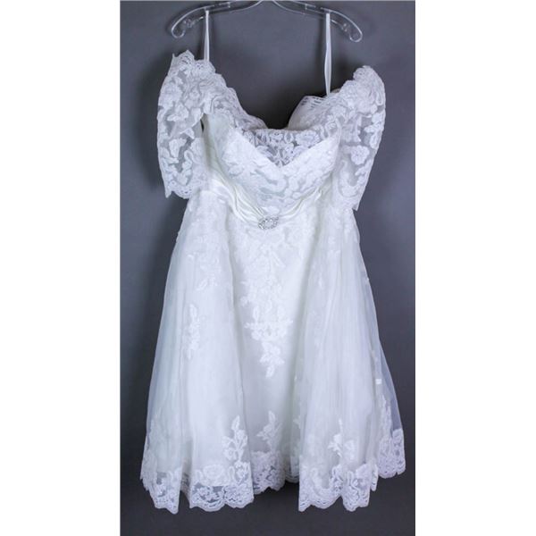 IVORY VENUS DESIGNER BRIDAL GOWN , SIZE 20