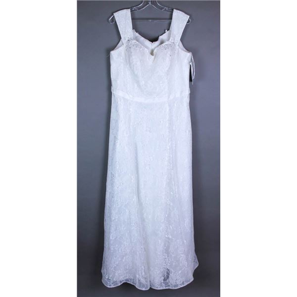 IVORY BONNY DESIGNER BRIDAL GOWN , SIZE 20