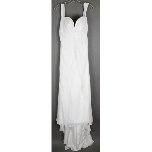 IVORY VENUS DESIGNER BRIDAL GOWN , SIZE 16