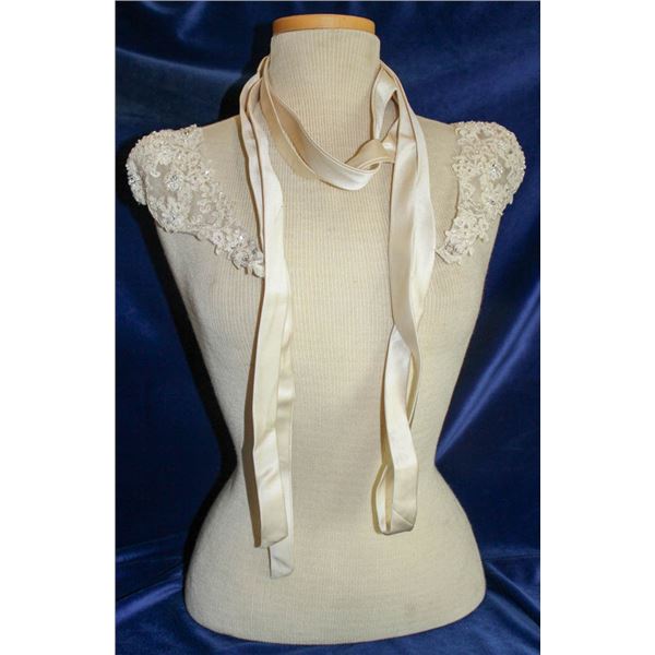 CHAMPAGNE BEADED LACE CAP SLEEVE SET COMES WITH