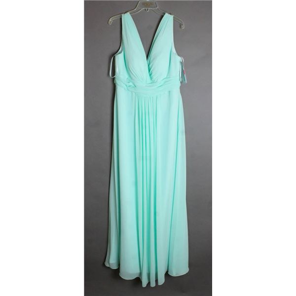 SEAFOAM GREEN VENUS FORMAL DESIGNER DRESS SIZE 18