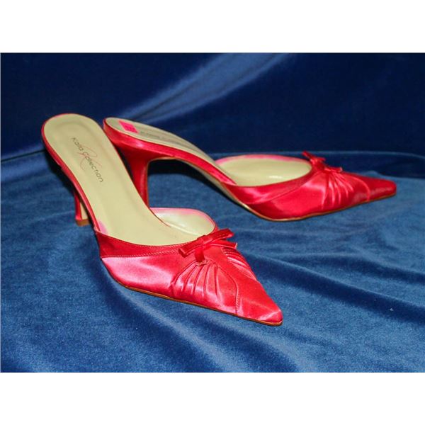 KALIA COLLECTION SLIDE ON FORMAL POINTED TOE SHOE;