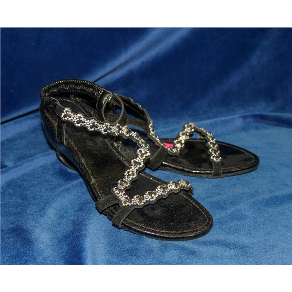 L'AMOUR BLACK & SILVER RHINESTONE FORMAL SANDALS;