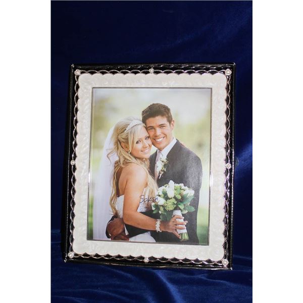 SPLASH- PEARL STYLE WEDDING PHOTO FRAME