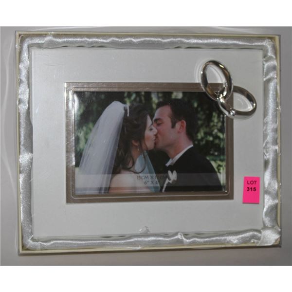 SPLASH- 6" X 4" WEDDING THEMED PICTURE FRAME