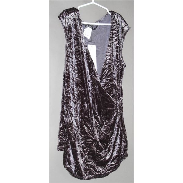 OH LA LA CRUSH VELVET FORMAL SLEEVELESS TOP; STEEL