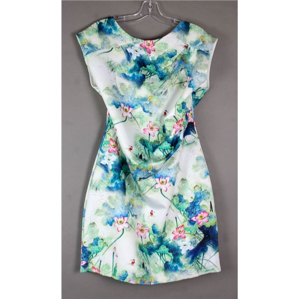 FLORAL PAPILLION DESIGNER FORMAL DRESS; SIZE 2XL