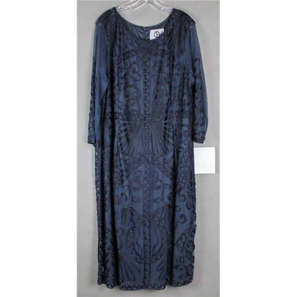 GREY/ BLACK LACE EMBELLISHMENT JS GROUP FORMAL