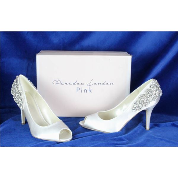 PARADOX LONDON IVORY SATIN / RHINESTONE HEEL