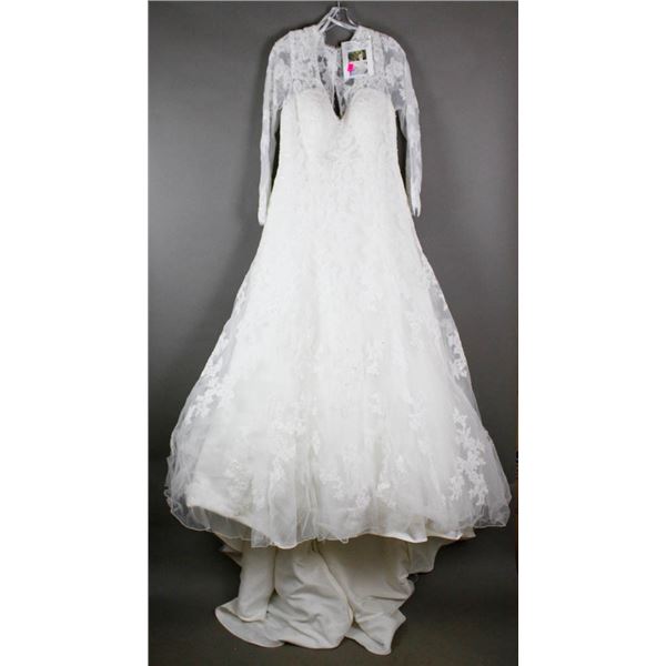 BONE LONG SLEEVE LACE VENUS BRIDAL DESIGNER GOWN;