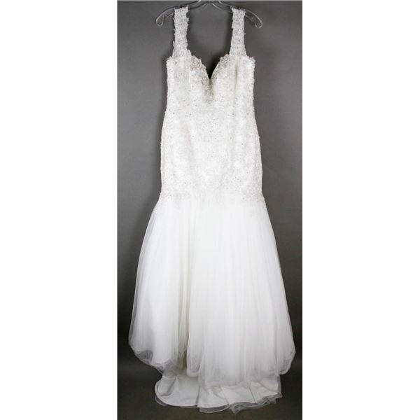 IVORY STELLA YORK DESIGNER BRIDAL GOWN;