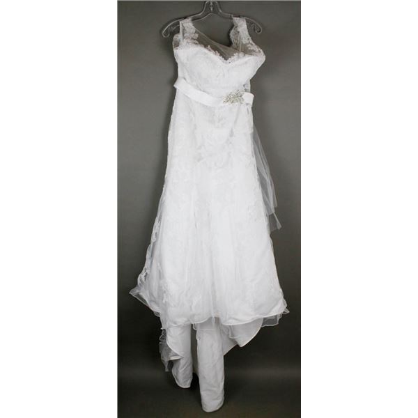 WHITE LACE BONNY DESIGNER BRIDAL GOWN; SIZE 14