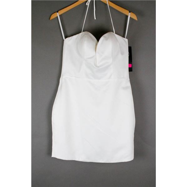 IVORY BONNY DESIGNER BRIDAL GOWN; SIZE 12