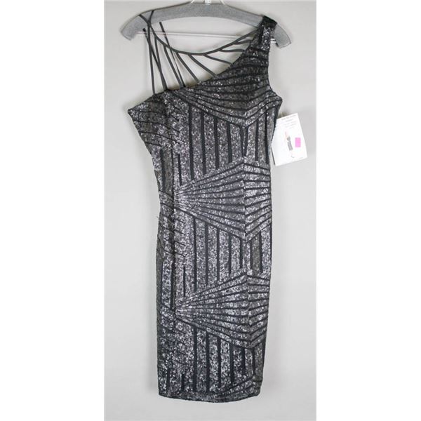 BLACK SEQUENCE CARTISE DESIGNER DRESS; SIZE 4