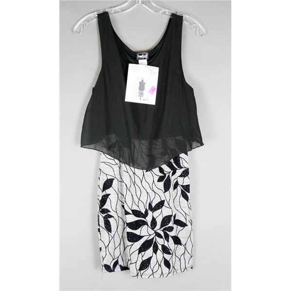 BLACK/ GREY FLORAL BOTTOM DK FASHION DESIGNER