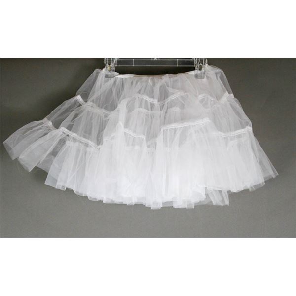 WHITE JOLENE FASHION TUTU; SIZE 6- STYLE# KDPC02