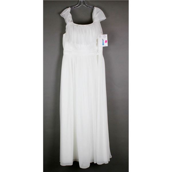 IVORY VENUS BRIDAL DESIGNER GOWN; SIZE 22