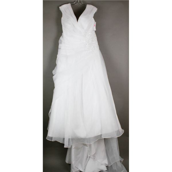 WHITE VENUS BRIDAL DESIGNER GOWN; SIZE 26-