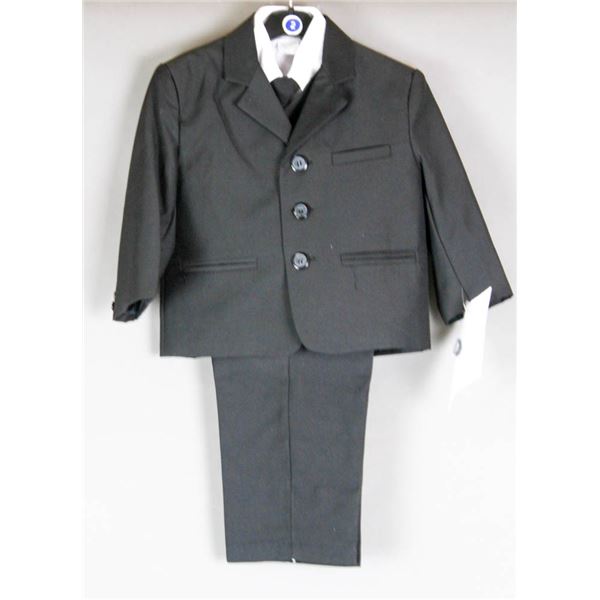 BLACK/ WHITE JOLENE CHILDREN'S 5PC SUIT; SIZE 18M