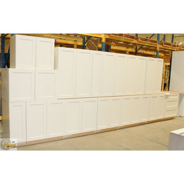 15 BOX KITCHEN WITH MOLDINGS COLOUR ANTIQUE WHITE