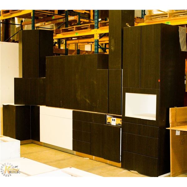 12 BOX KITCHEN AND LAUNDRY C/W MLDS QSTON OAK /