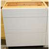 Image 1 : WHITE VANITY BASE CAB 30" W VERTICAL 3 DRW 35" T