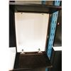 Image 2 : WALL CAB 24" W X 18" H C/W 2 DOORS