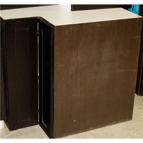 BASE SQUARE CORNER CABINET 33" WIDE BOTH WAYS RH