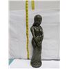 Image 1 : Lady Statue