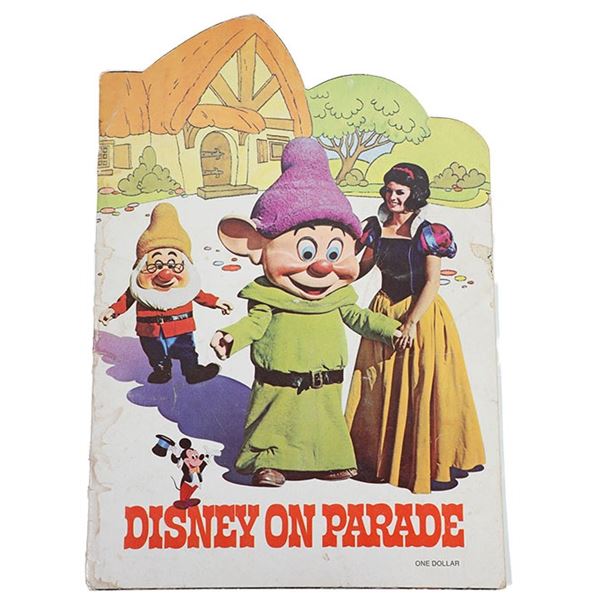 Disneyland 1971 "Disney On Parade" Book